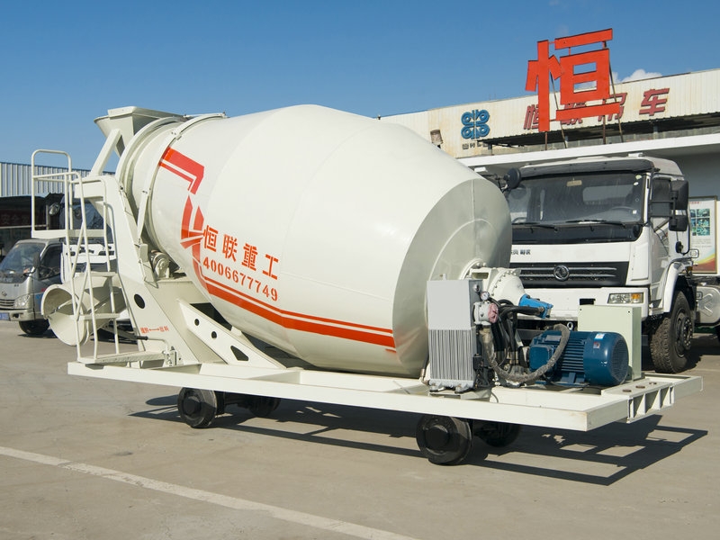 4方軌道攪拌車(chē)上裝